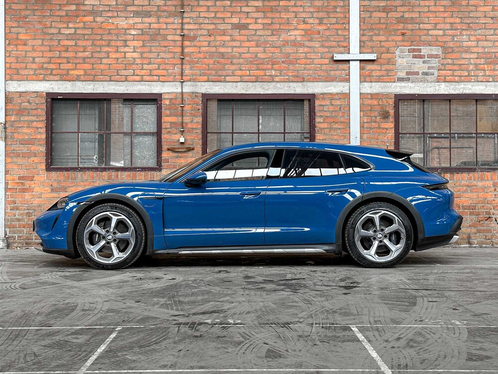 Porsche Taycan Cross Turismo 4 93 kWh 381PS 2022, R-651-PT