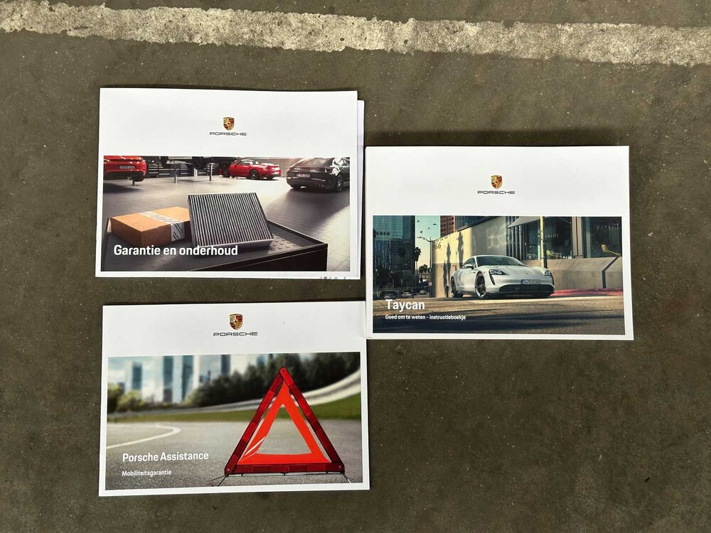 Porsche Taycan Cross Turismo 4 93 kWh 381PS 2022, R-651-PT