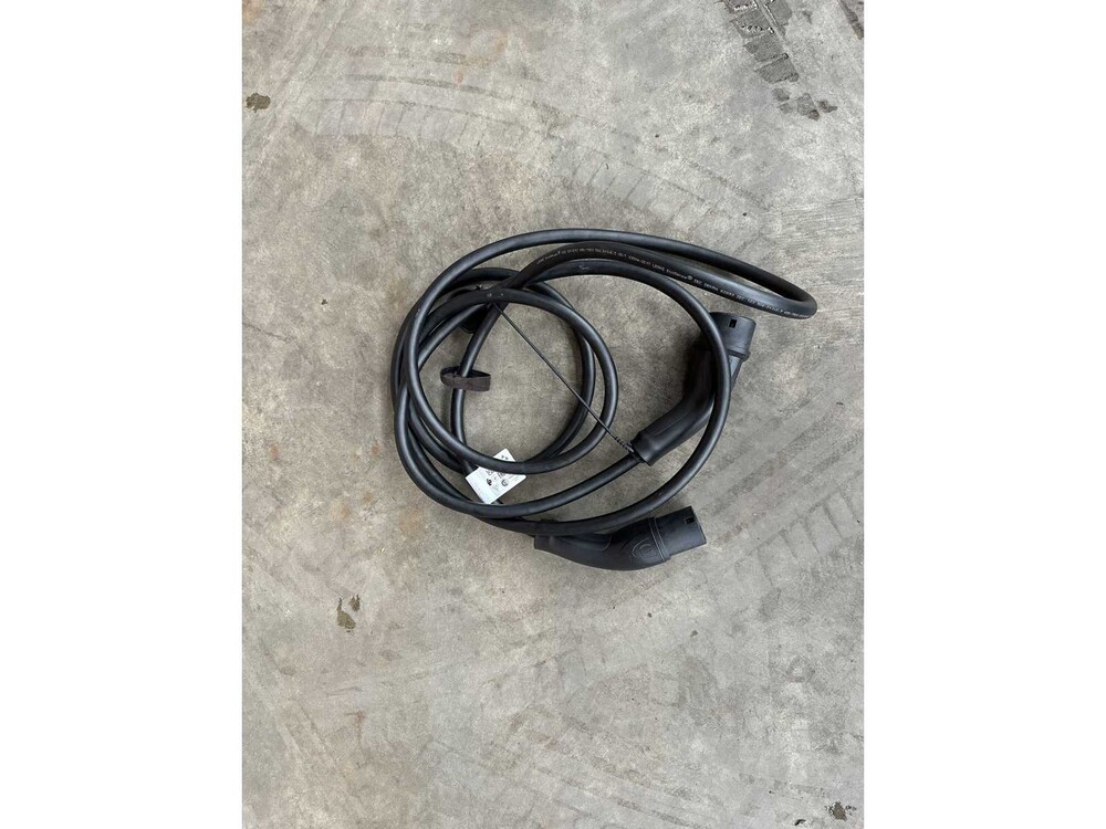 Porsche Taycan Cross Turismo 4 93 kWh 381PS 2022, R-651-PT