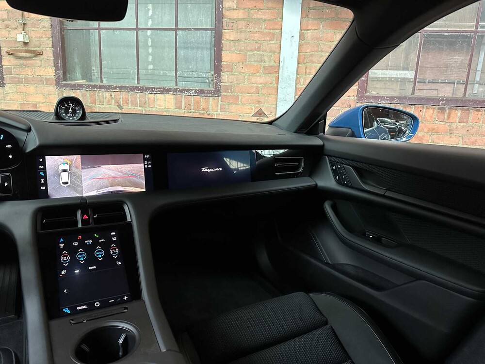 Porsche Taycan Cross Turismo 4 93 kWh 381PS 2022, R-651-PT