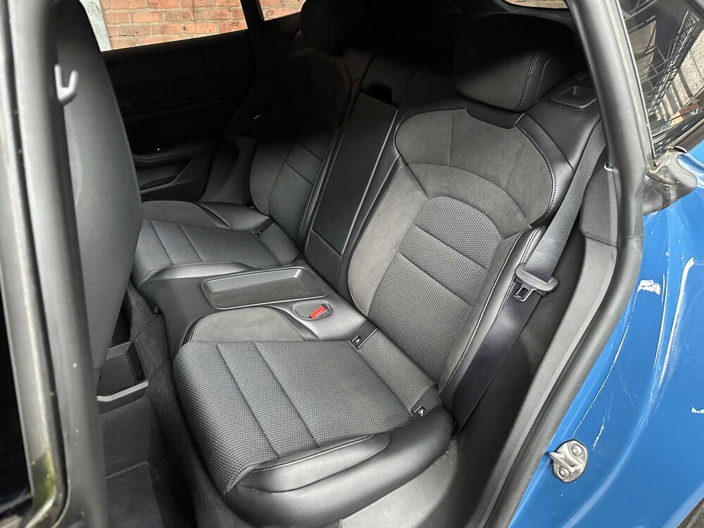 Porsche Taycan Cross Turismo 4 93 kWh 381PS 2022, R-651-PT