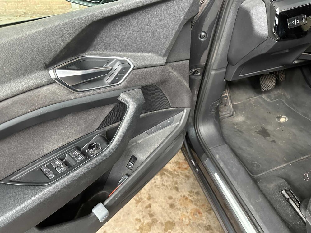 Audi e-tron 50 Quattro Launch Edition 71 kWh 313PS 2019, H-592-BL