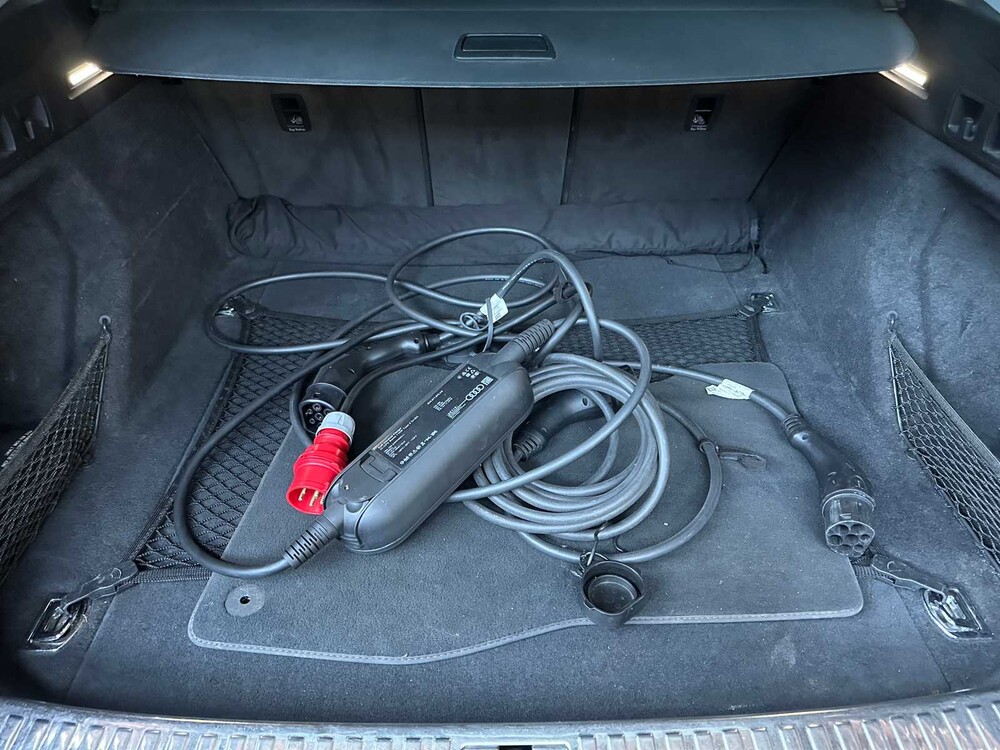 Audi e-tron 50 Quattro Launch Edition Plus 71 kWh 313PS 2019 (Original-NL), H-889-DB