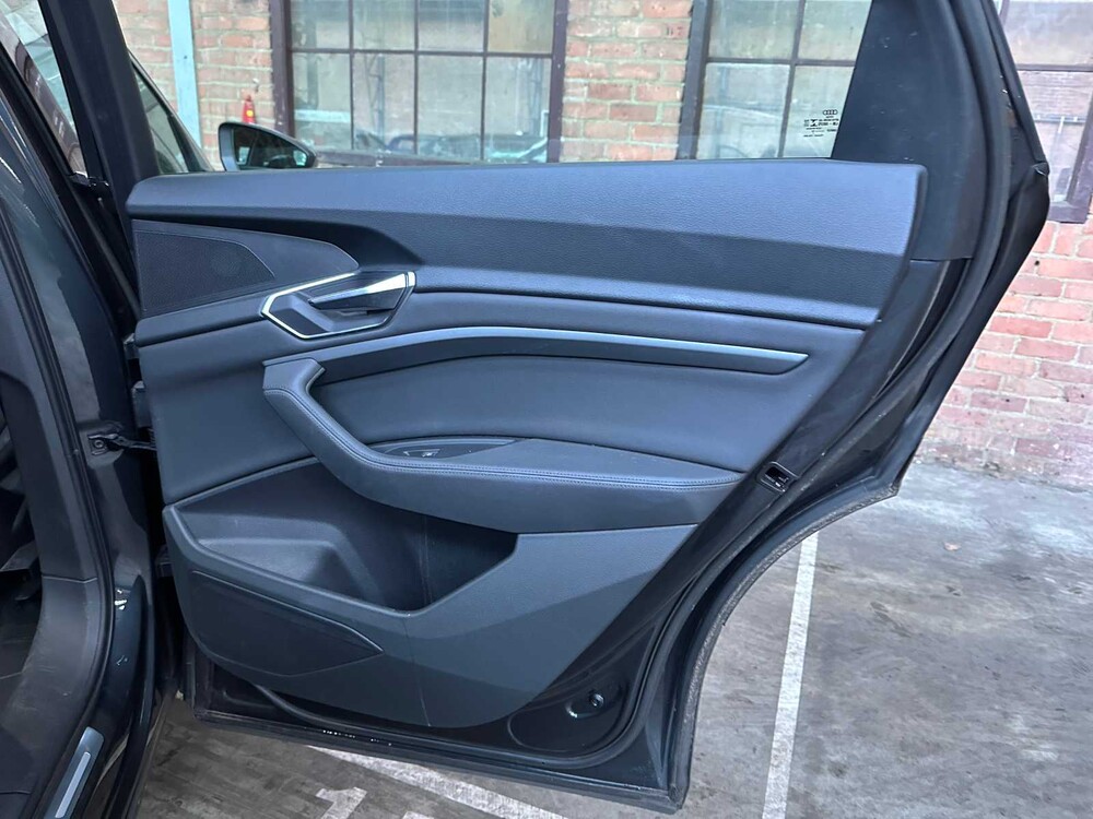 Audi e-tron 50 Quattro Launch Edition Plus 71 kWh 313PS 2019 (Original-NL), H-889-DB