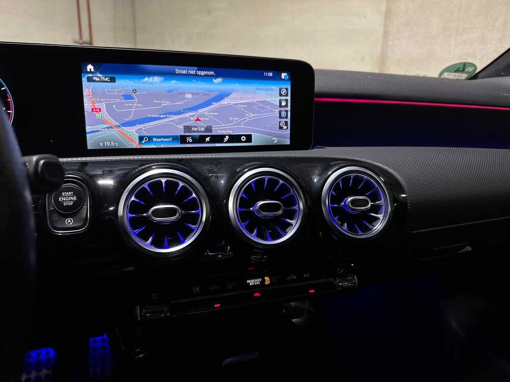 Mercedes-Benz A180 Limousine Premium Plus 136pk 2020, R-276-VV