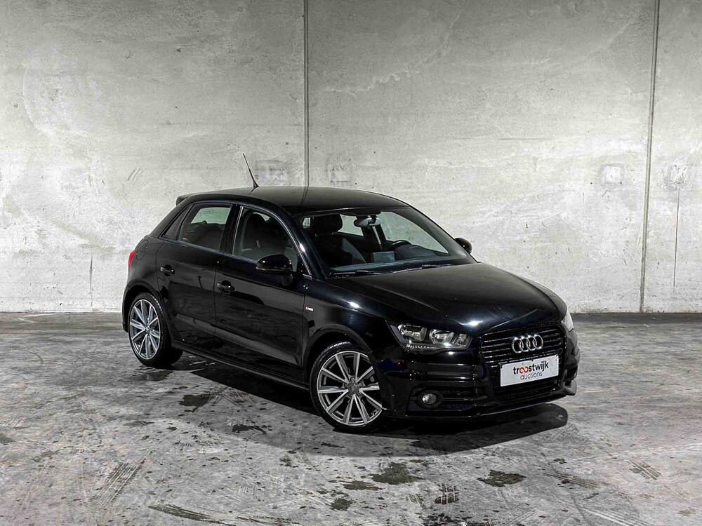 Audi A1 Sportback 1.6 TDI Admired S-Line 90pk 2014, 6-XRH-06