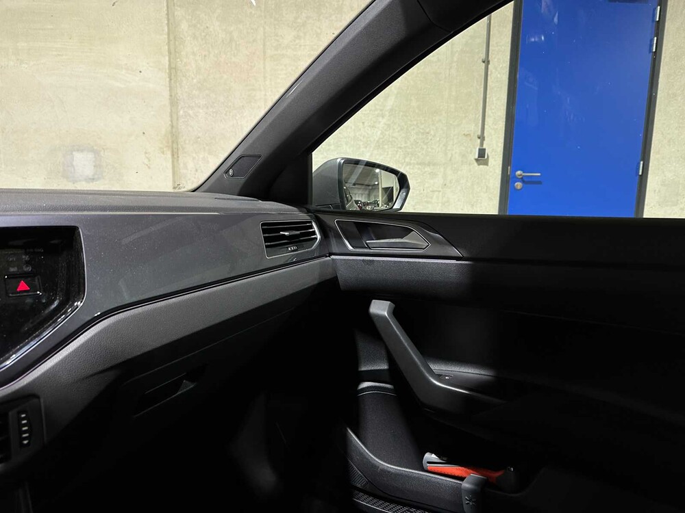 Volkswagen Polo R-Line 1.5 TSI Highline Business R 150pk 2020, G-905-XR