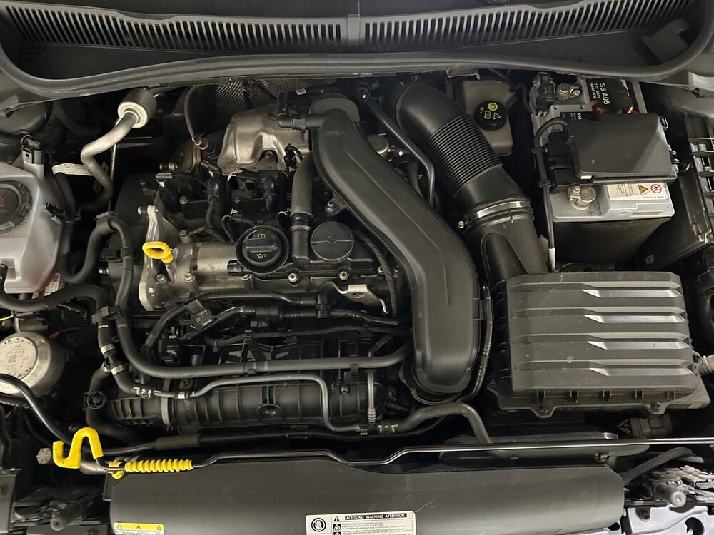 Volkswagen Polo R-Line 1.5 TSI Highline Business R 150pk 2020, G-905-XR