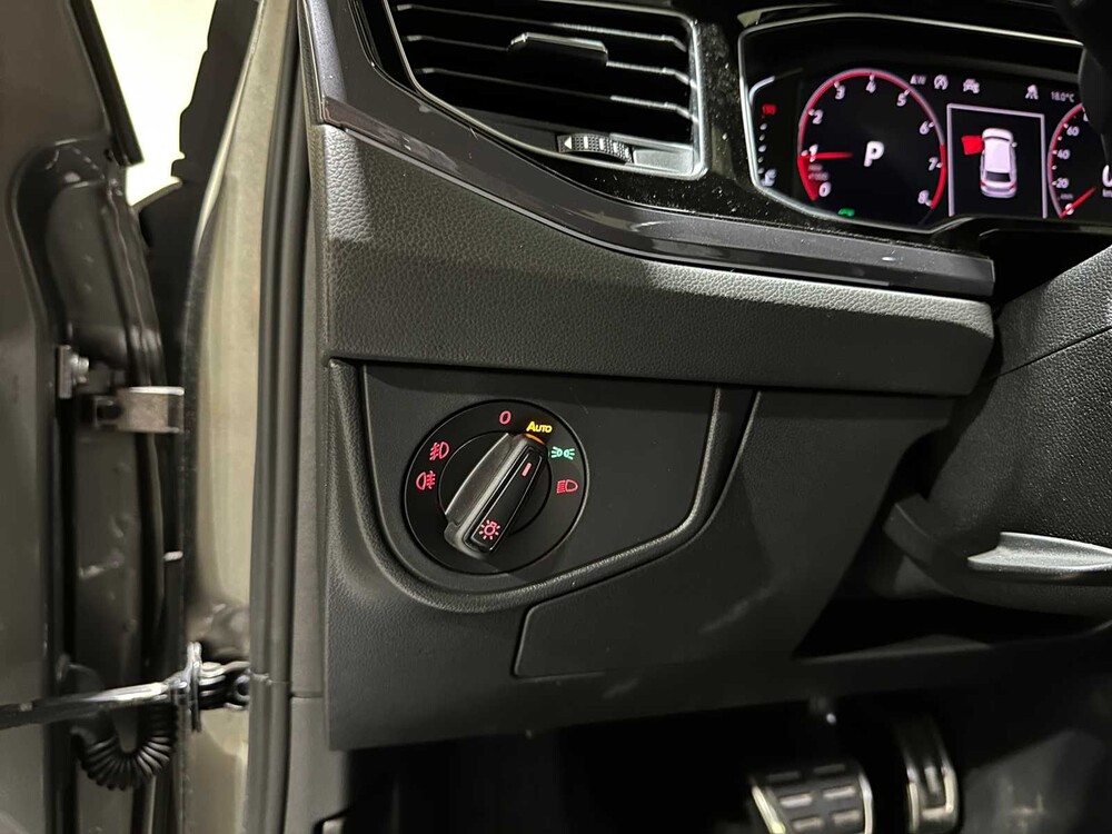 Volkswagen Polo R-Line 1.5 TSI Highline Business R 150pk 2020, G-905-XR