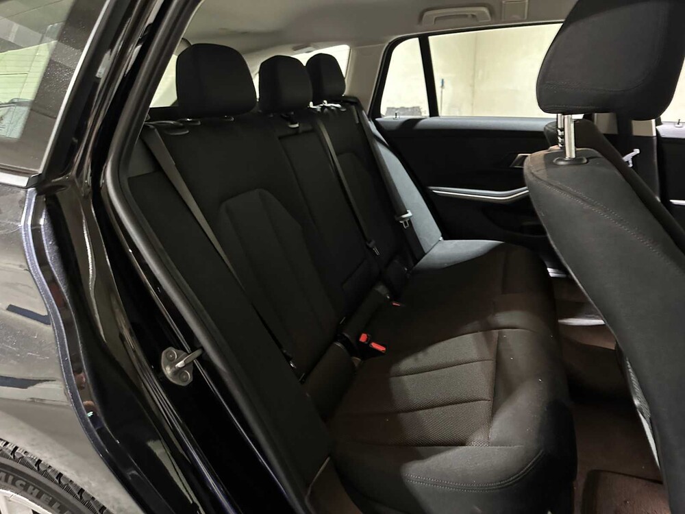 BMW 318i Touring Business Edition 156pk 2022 3-serie, N-938-VX