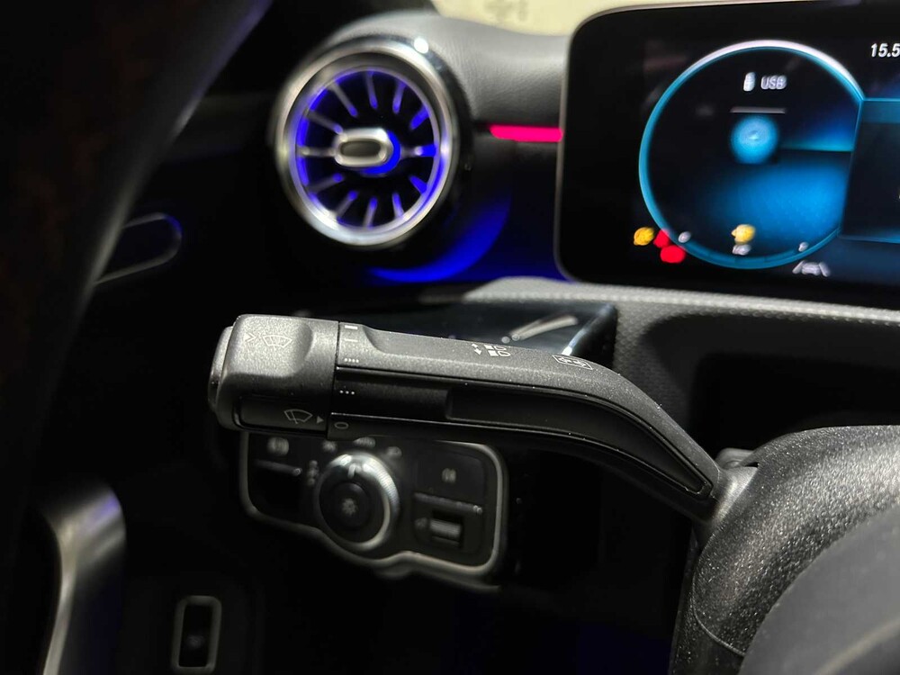 Mercedes-Benz A180 Limousine Premium Plus 136pk 2020, R-276-VV