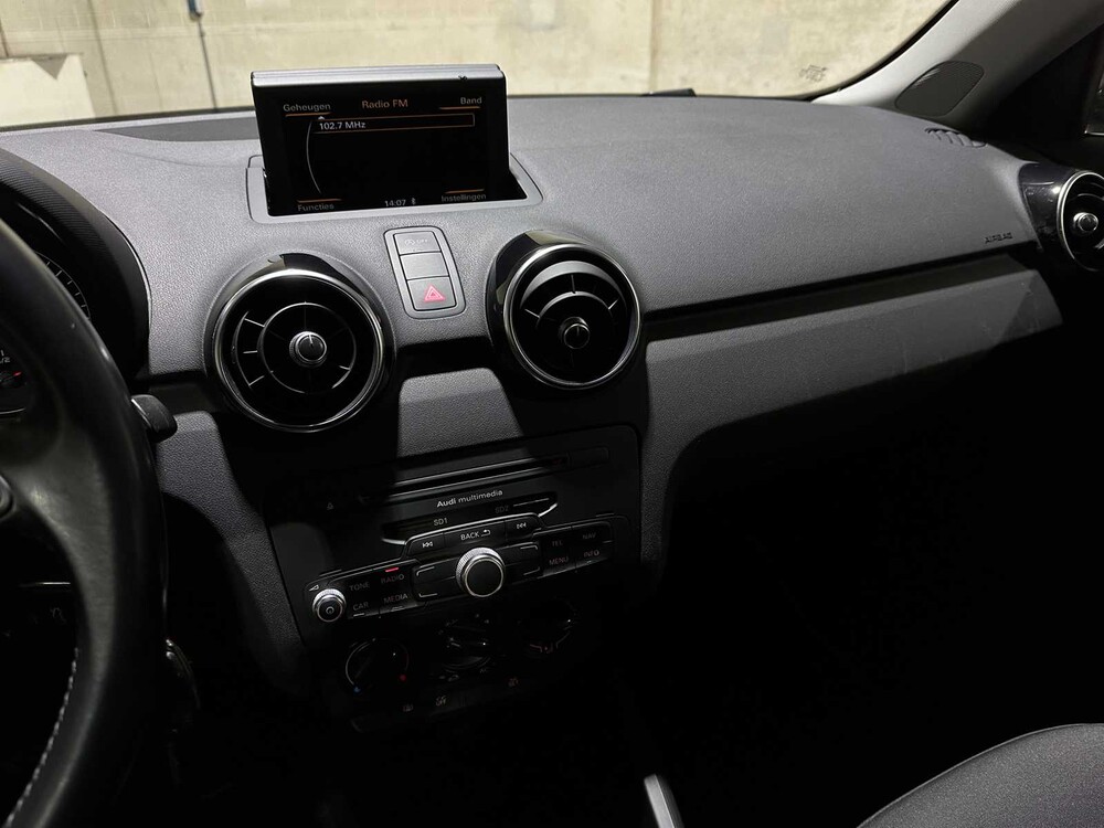 Audi A1 Sportback 1.6 TDI Admired S-Line 90pk 2014, 6-XRH-06