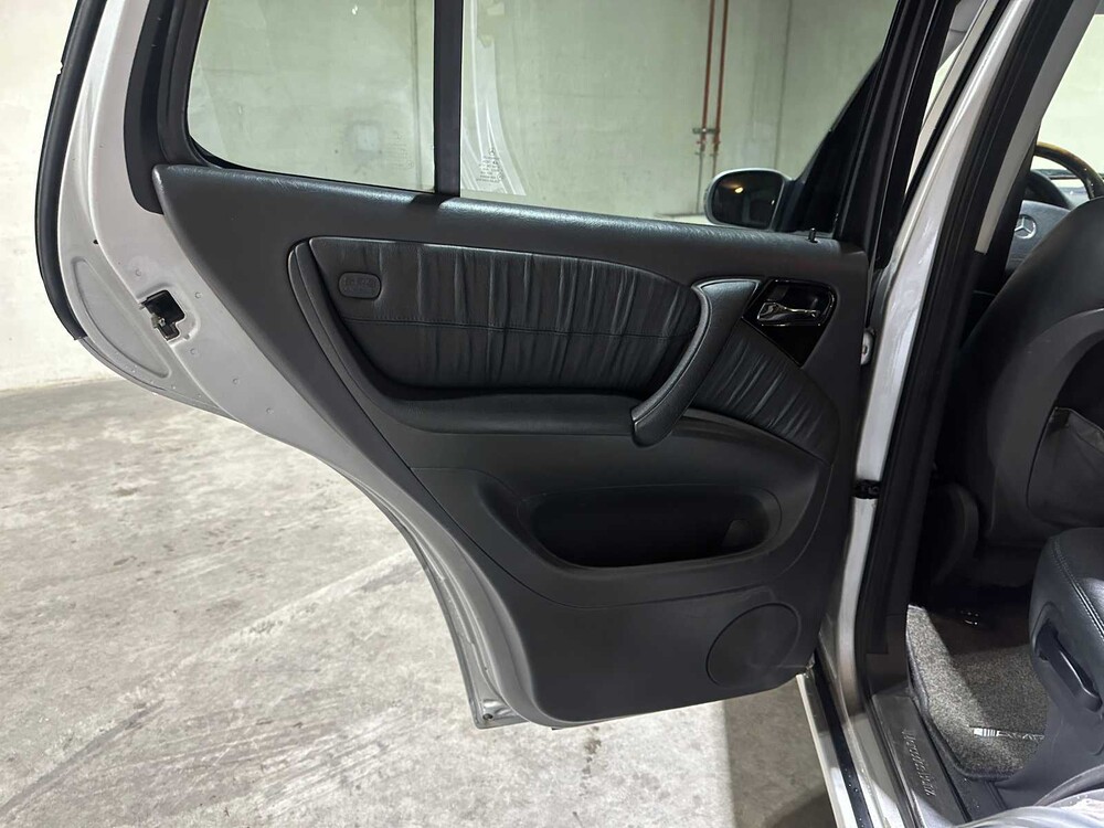 Mercedes-Benz ML55 AMG 5.5 V8 (BTW) 347pk 2003 M-klasse, NL-Kenteken Youngtimer