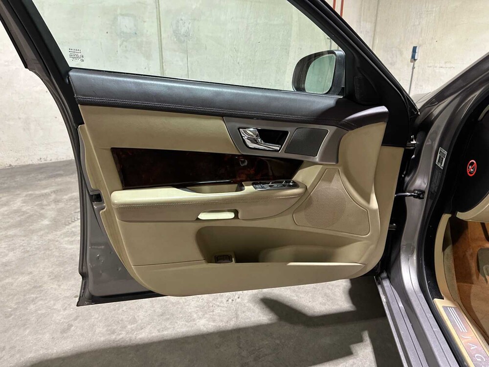 Jaguar XF 2.7D V6 Luxury 207pk 2008, 69-HXG-3 Youngtimer