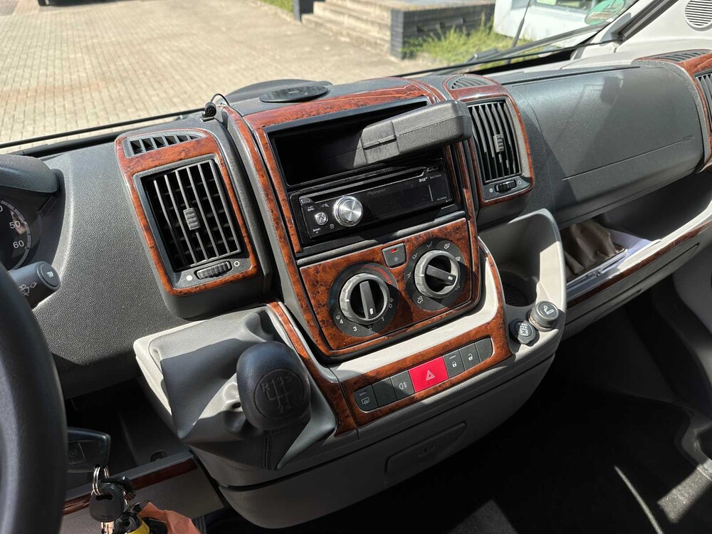 Trigano GRANDUCA 225P 2009 Camper, JB-498-Z