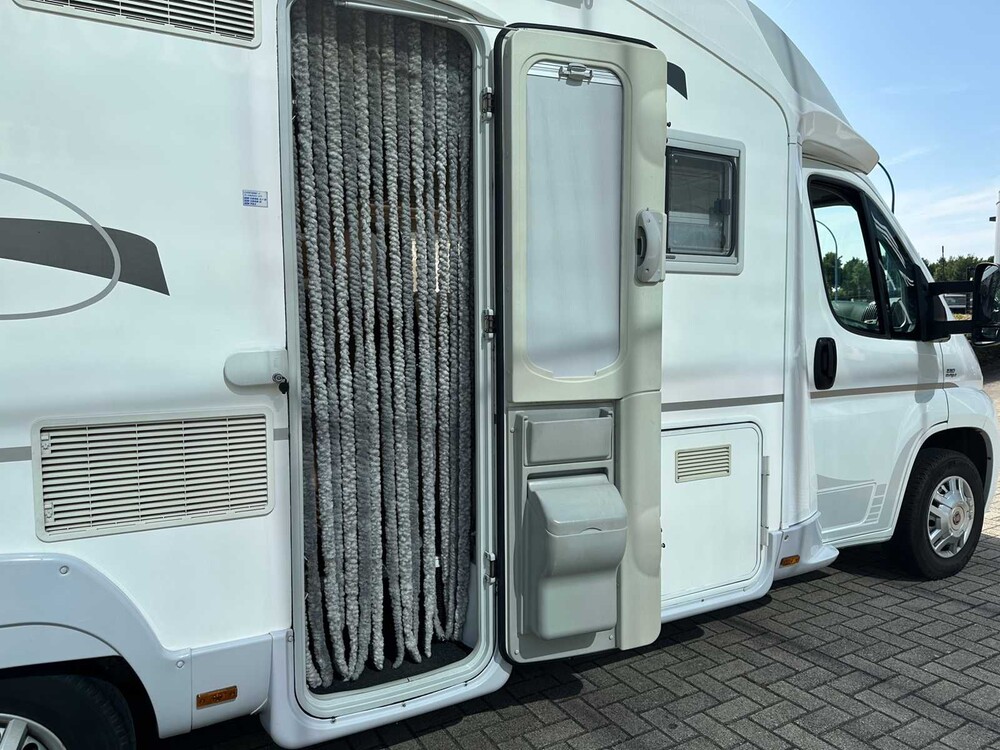 Trigano GRANDUCA 225P 2009 Camper, JB-498-Z