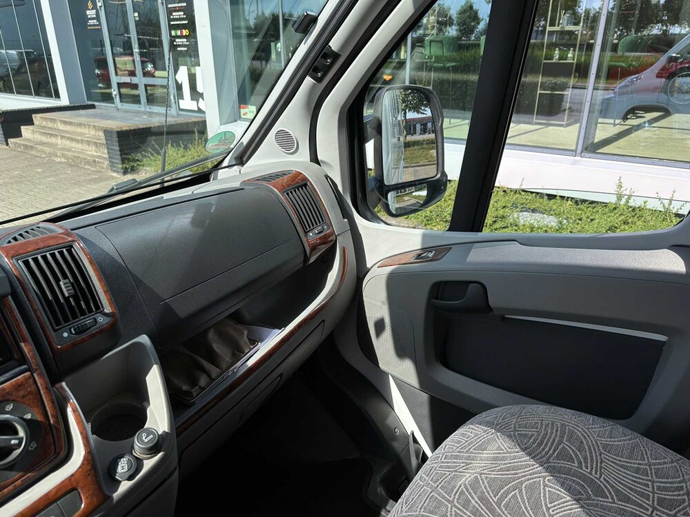 Trigano GRANDUCA 225P 2009 Camper, JB-498-Z