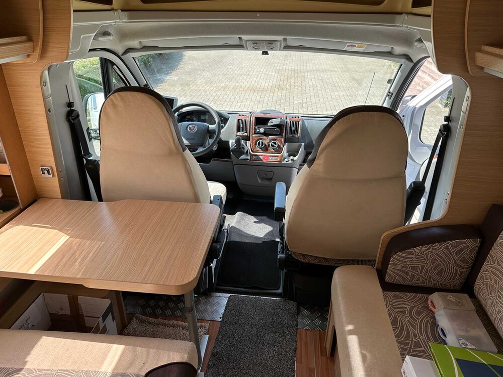 Trigano GRANDUCA 225P 2009 Camper, JB-498-Z