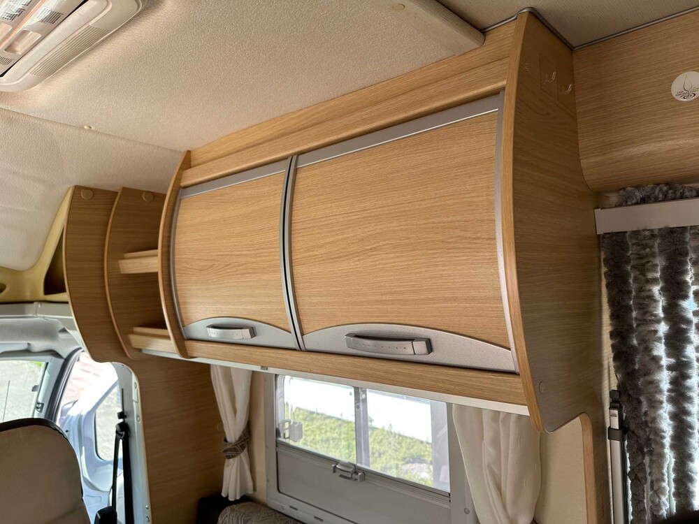 Trigano GRANDUCA 225P 2009 Camper, JB-498-Z