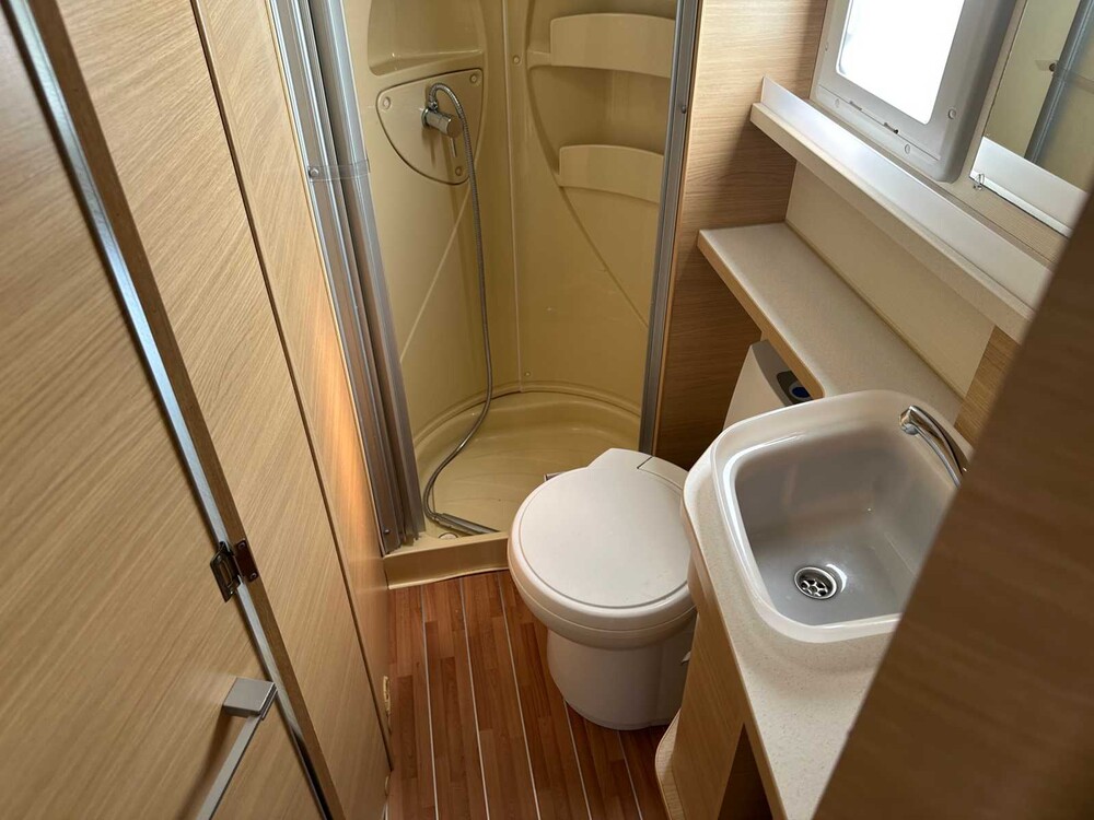 Trigano GRANDUCA 225P 2009 Camper, JB-498-Z