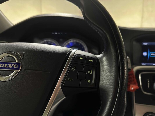 Volvo V60 1.6 T3 R-Design 150hp 2012 (Original-NL), 34-XLS-4