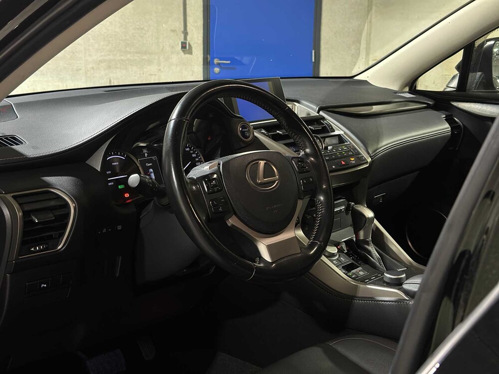 Lexus NX 300h Business Line Pro 155pk 2015, GT-341-Z