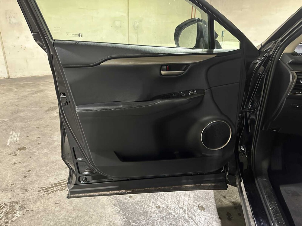 Lexus NX 300h Business Line Pro 155pk 2015, GT-341-Z