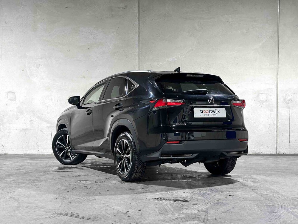 Lexus NX 300h Business Line Pro 155pk 2015, GT-341-Z