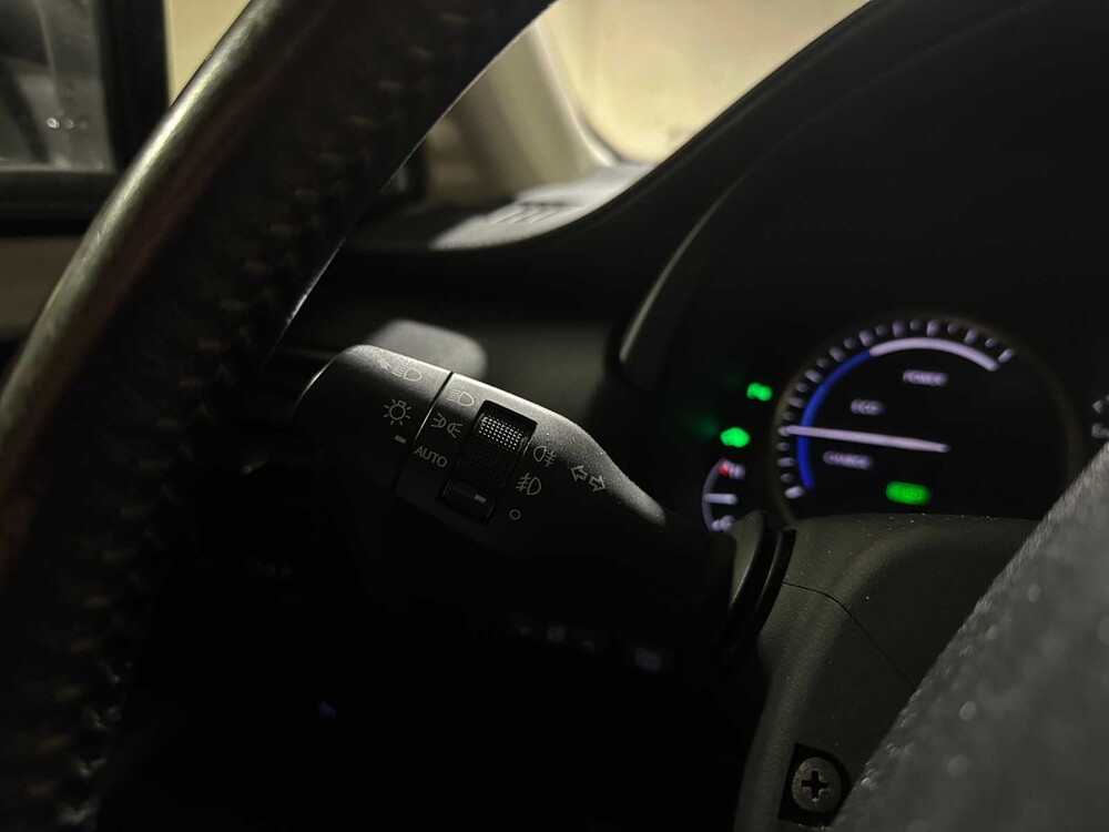 Lexus NX 300h Business Line Pro 155pk 2015, GT-341-Z