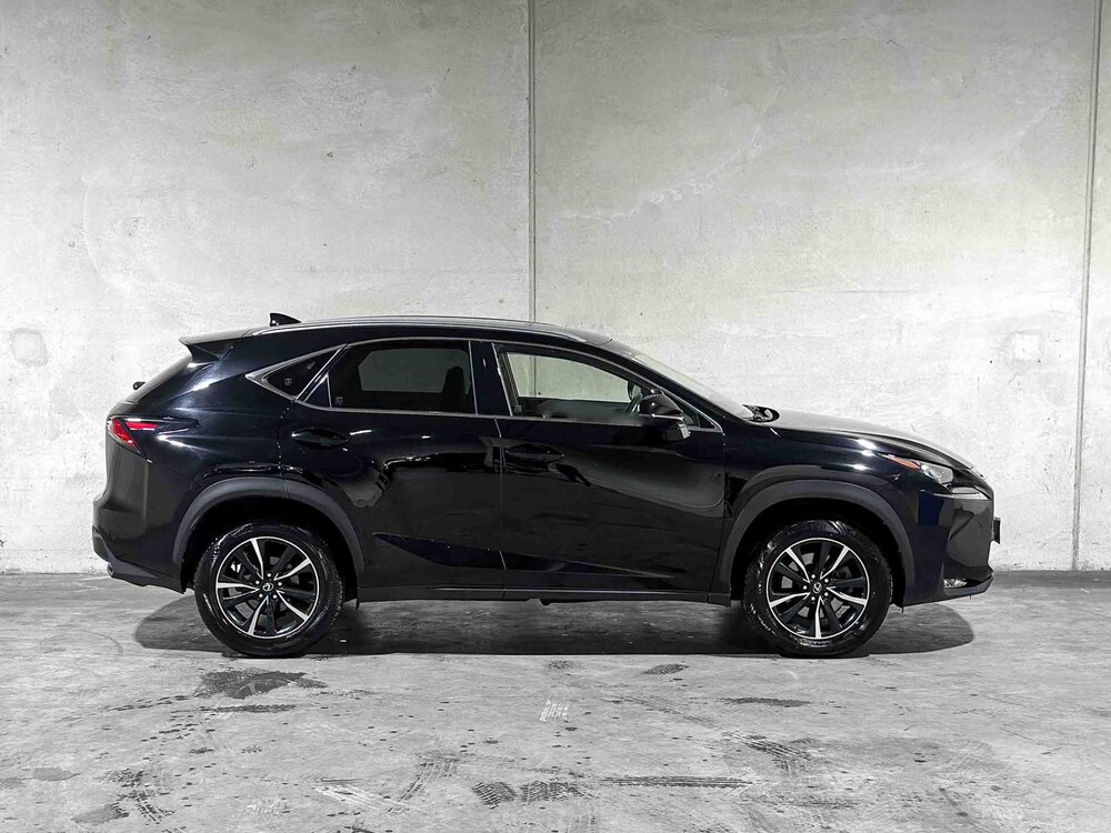 Lexus NX 300h Business Line Pro 155pk 2015, GT-341-Z