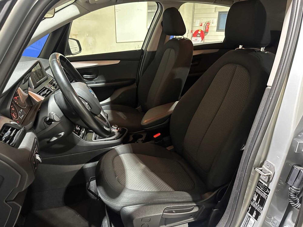 BMW 218i Active Tourer Essential 136pk 2015 2-serie, GL-742-R