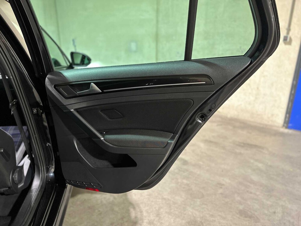 Volkswagen Golf GTE 1.4 TSI 150pk 2015, HR-181-H