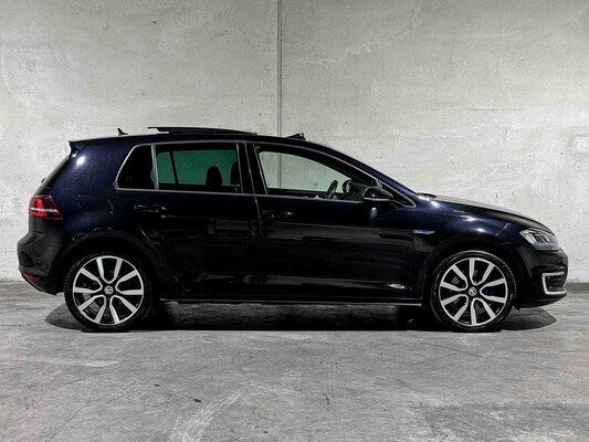 Volkswagen Golf GTE 1.4 TSI 150hp 2015, HR-181-H