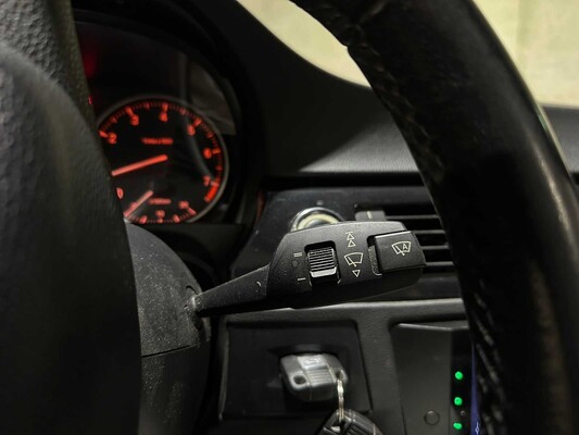 BMW 318i Cabriolet 143hp 2010 3-series E93, 7-ZLB-24