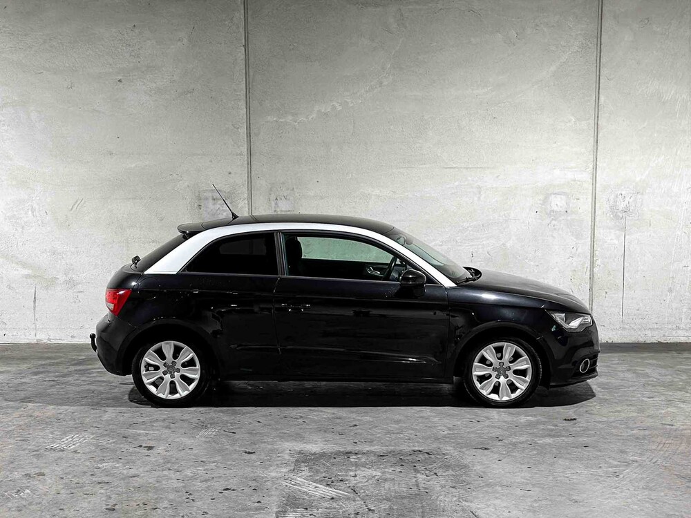 Audi A1 1.2 TFSI Attraction 86pk 2010, TX-992-D