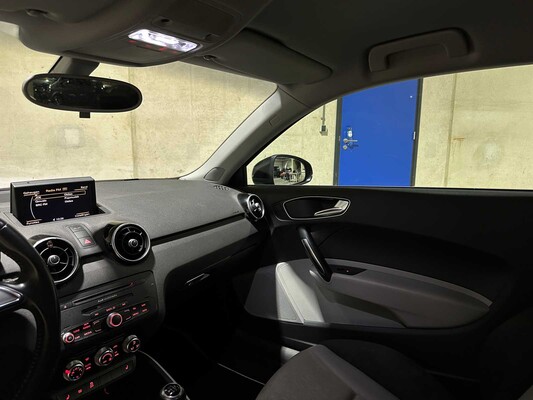 Audi A1 1.2 TFSI Attraction 86hp 2010, TX-992-D