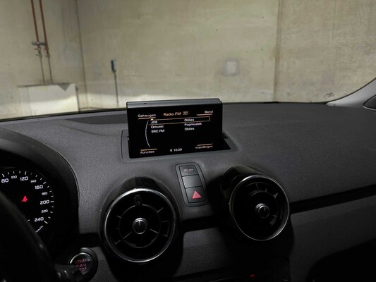Audi A1 1.2 TFSI Attraction 86hp 2010, TX-992-D