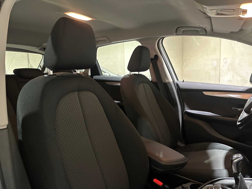 BMW 218i Active Tourer Essential 136pk 2015 2-serie, GL-742-R