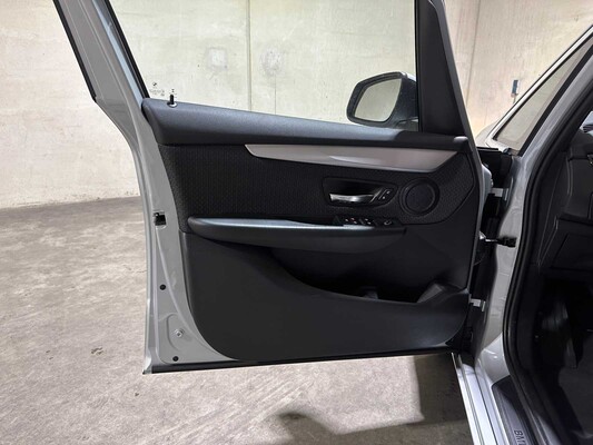 BMW 218i Active Tourer Essential 136hp 2015 2-Series, GL-742-R