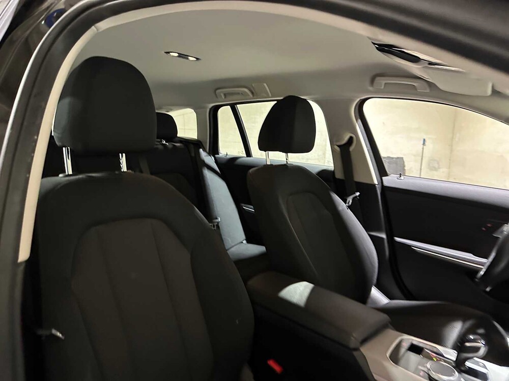 BMW 318i Touring Business Edition 156pk 2022 3-serie, N-938-VX