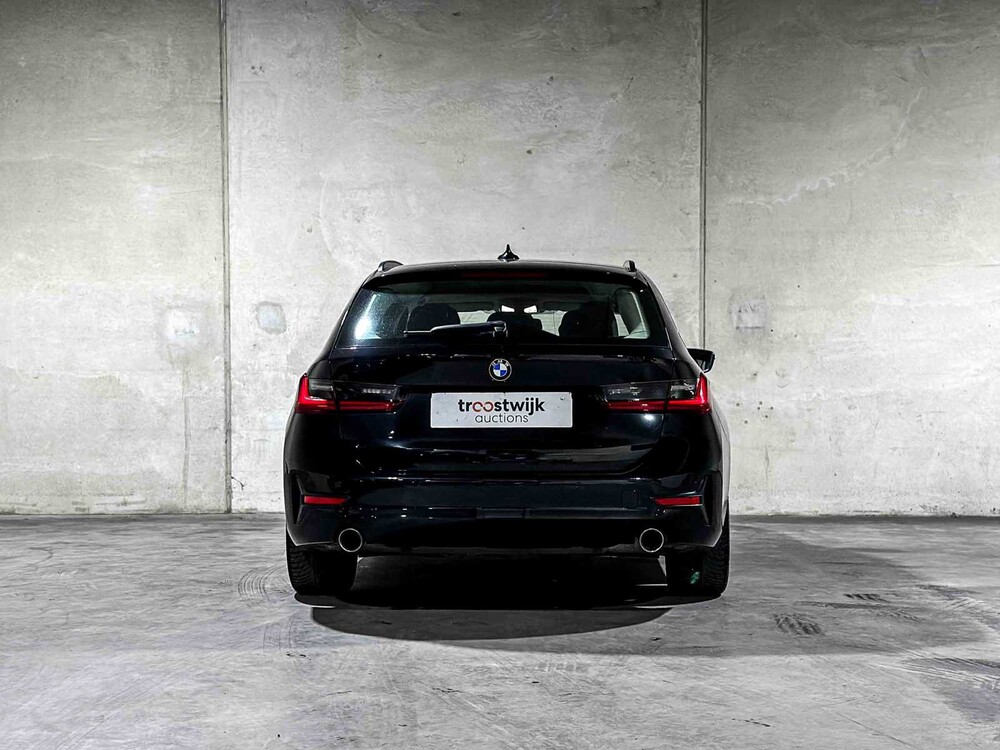 BMW 318i Touring Business Edition 156pk 2022 3-serie, N-938-VX