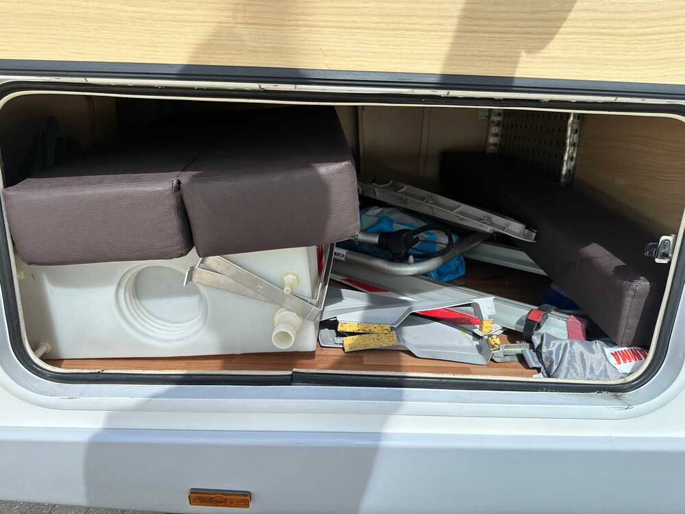 Trigano GRANDUCA 225P 2009 Camper, JB-498-Z