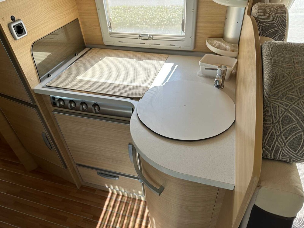 Trigano GRANDUCA 225P 2009 Camper, JB-498-Z