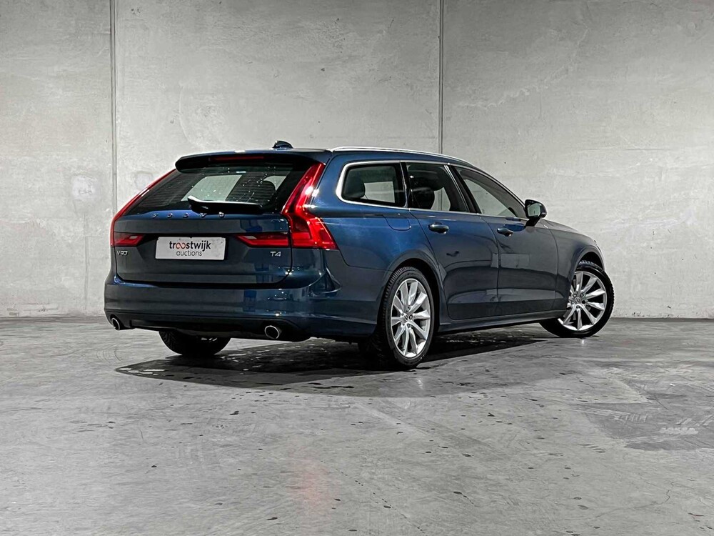 Volvo V90 2.0 T4 Momentum Pro 190pk 2019, XX-067-J