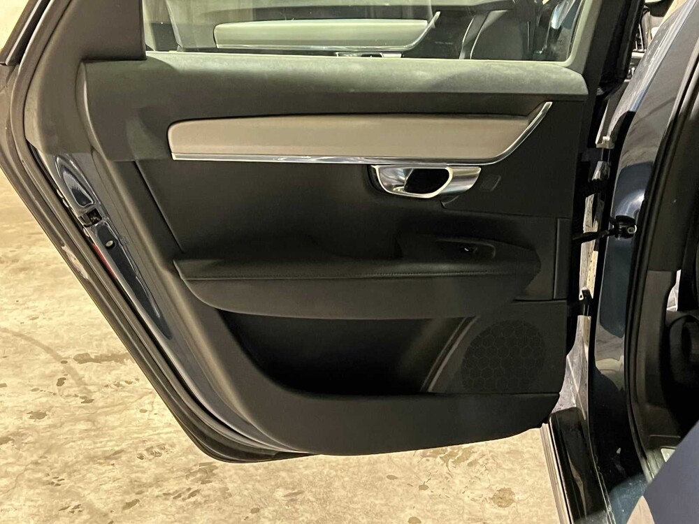 Volvo V90 2.0 T4 Momentum Pro 190pk 2019, XX-067-J