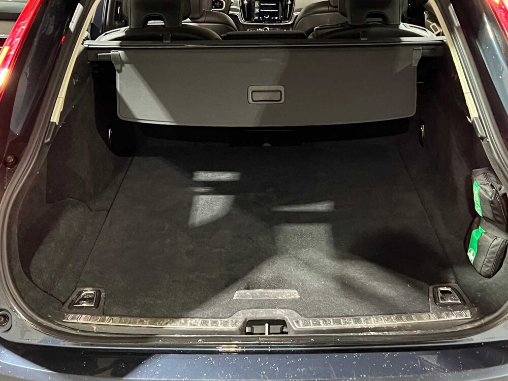 Volvo V90 2.0 T4 Momentum Pro 190pk 2019, XX-067-J