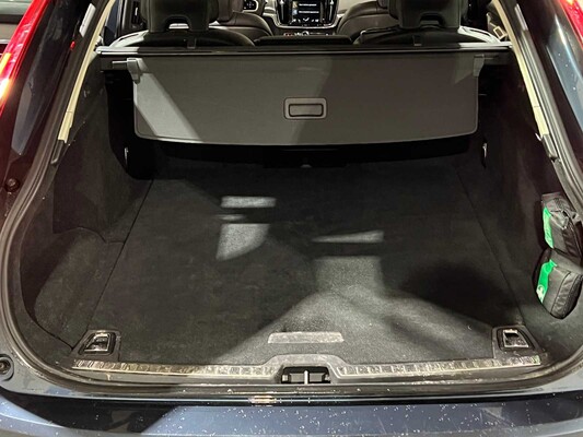 Volvo V90 2.0 T4 Momentum Pro 190hp 2019, XX-067-J