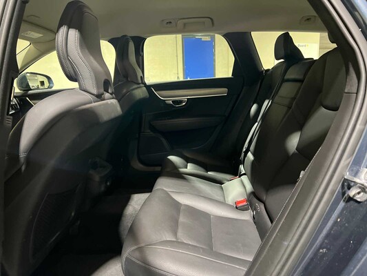 Volvo V90 2.0 T4 Momentum Pro 190hp 2019, XX-067-J