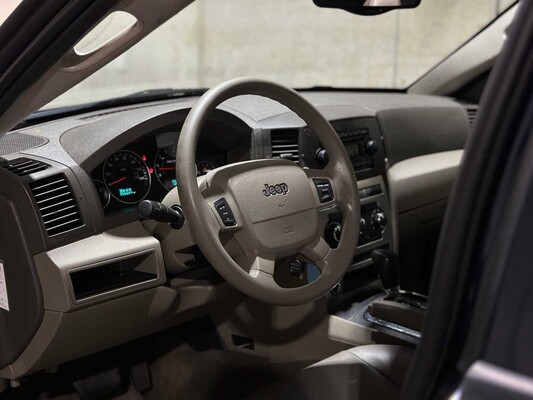 Jeep Grand Cherokee 4.7 V8 Laredo 231pk 2005, 85-ZP-VB Youngtimer