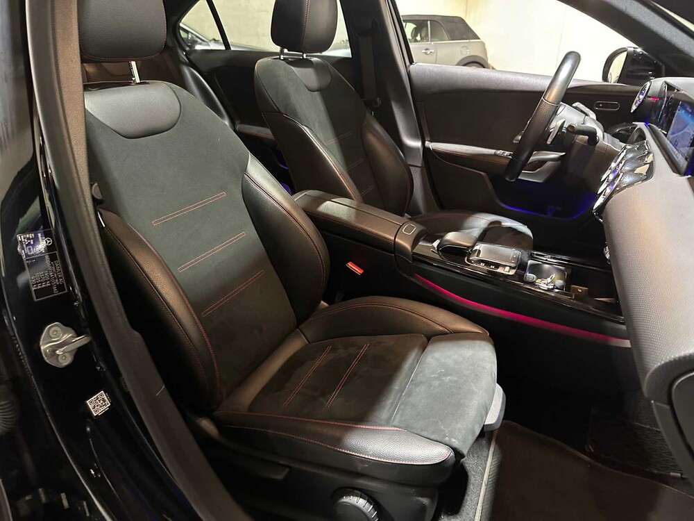 Mercedes-Benz A180 Limousine Premium Plus 136pk 2020, R-276-VV